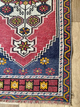 Load image into Gallery viewer, Isabella Mini Turkish Rug
